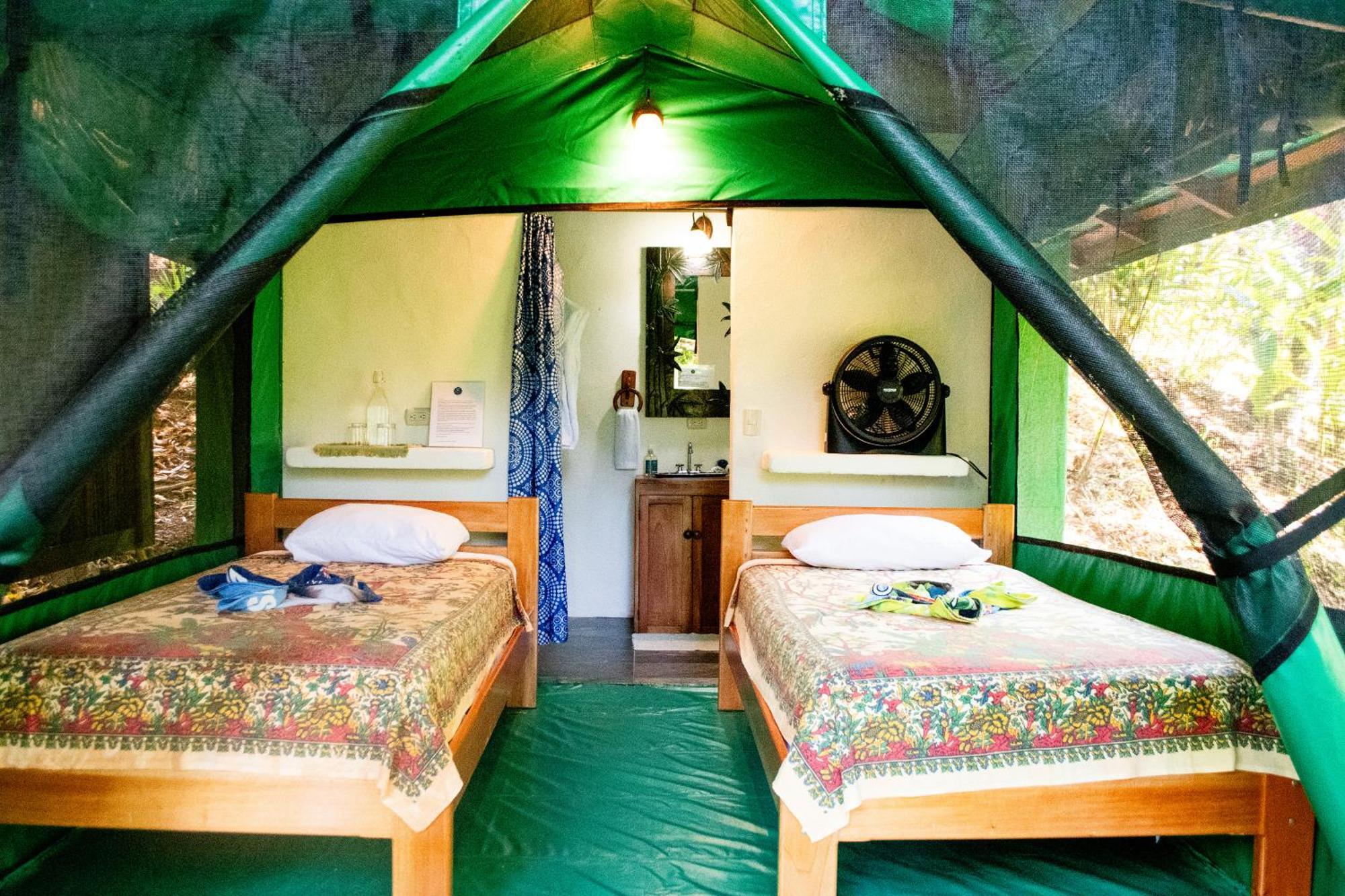Luna Lodge Carate Eksteriør billede