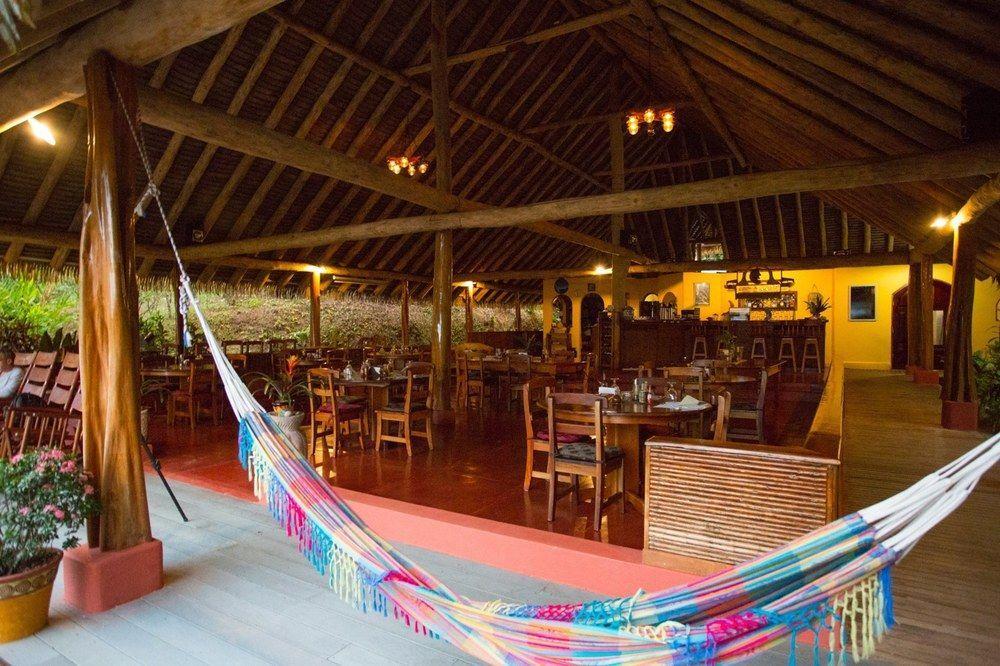 Luna Lodge Carate Eksteriør billede