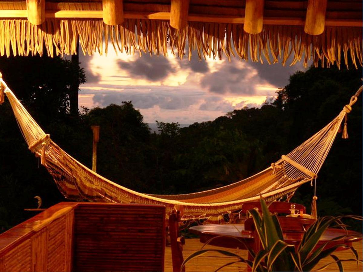 Luna Lodge Carate Eksteriør billede