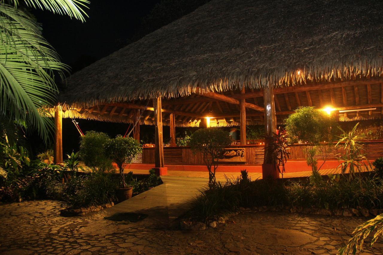 Luna Lodge Carate Eksteriør billede